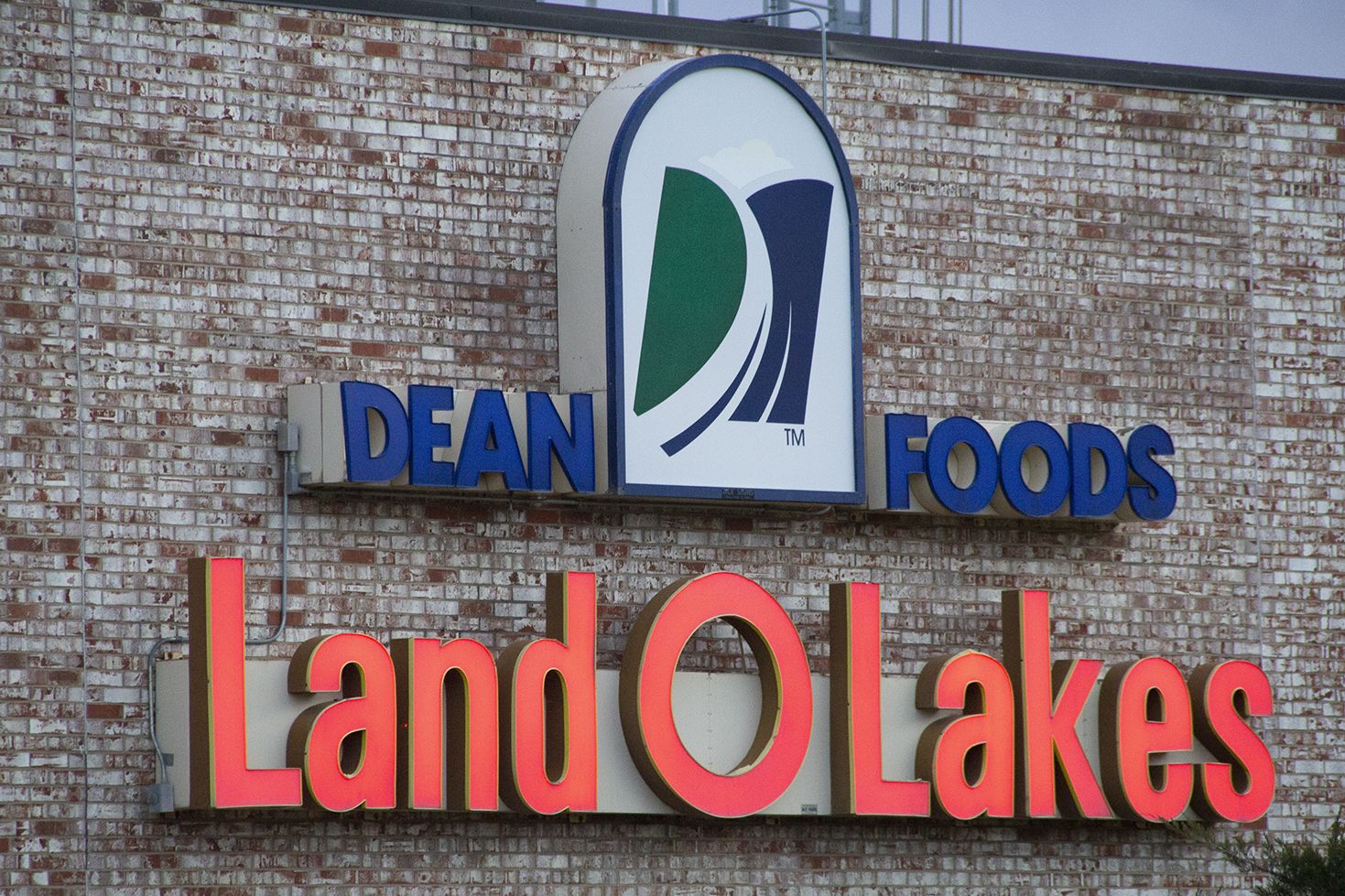 DFA To Purchase 44 Dean Foods Facilities, Additional Assets For 425